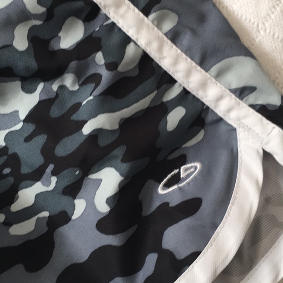 Women Athletic Champions Shorts - Picture 4 of 4